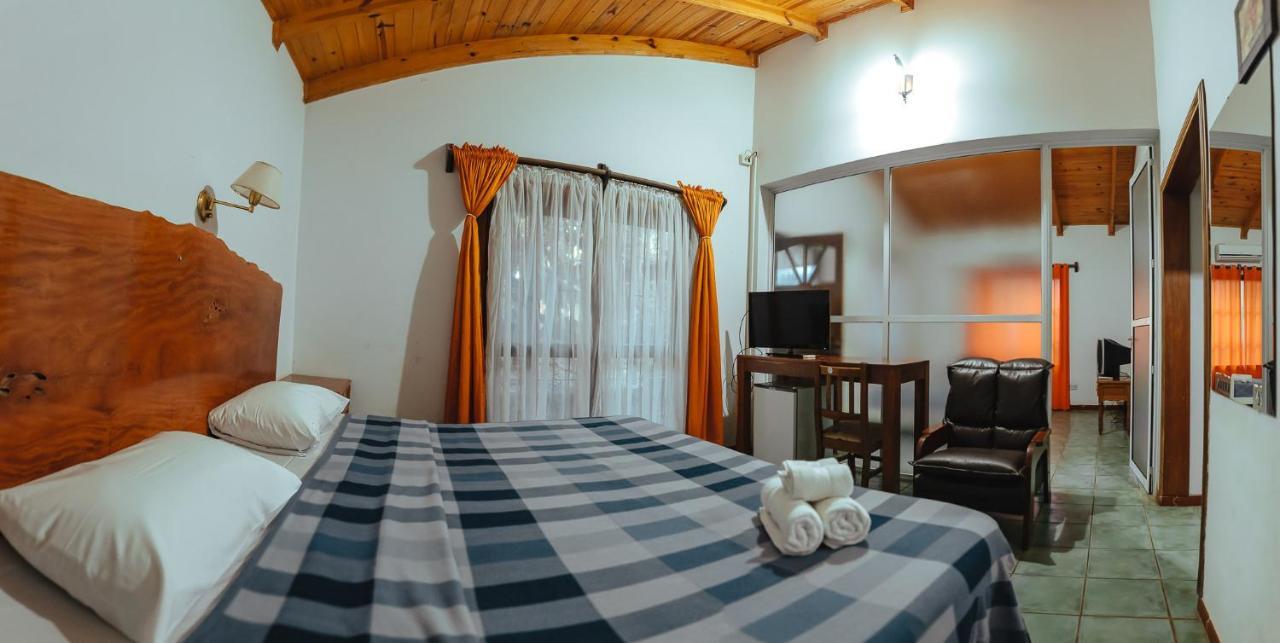 Palo Rosa Lodge *