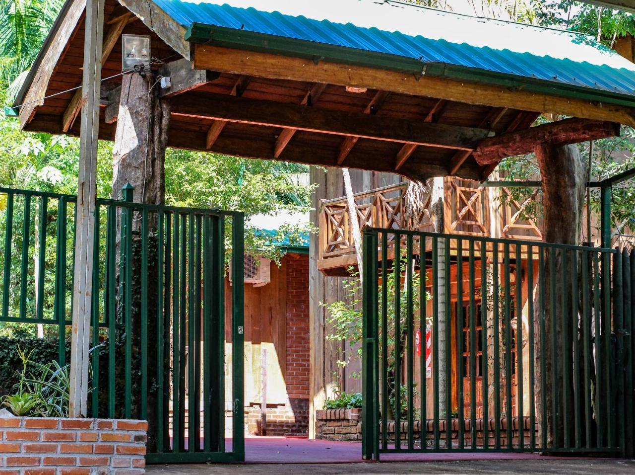 Palo Rosa Lodge