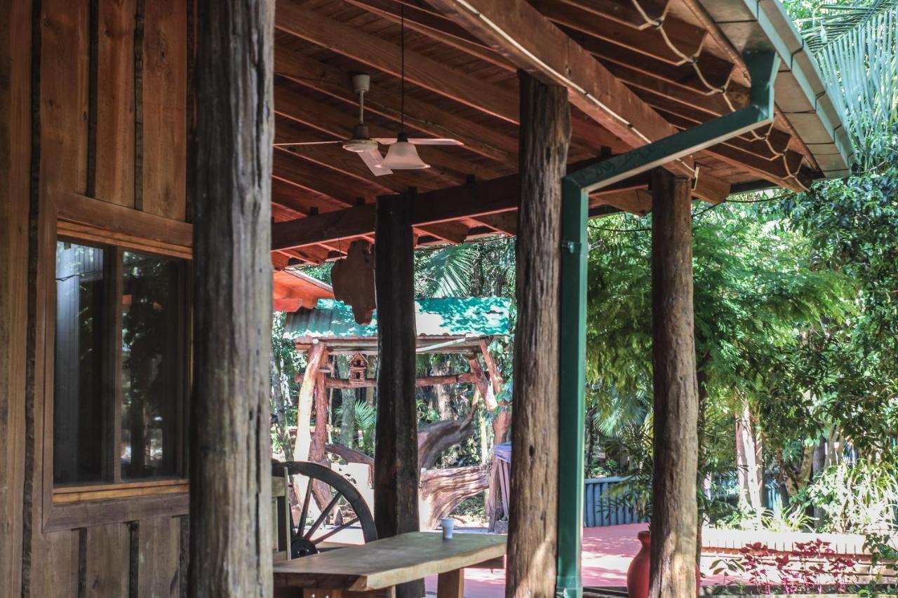 Lodge Palo Rosa